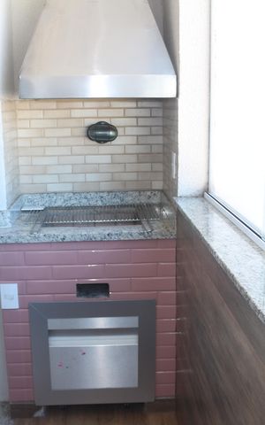 Apartamento à venda com 134m², 2 quartos e 3 vagasVaranda