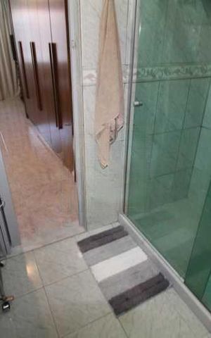 Casa à venda com 258m², 4 quartos e 4 vagas