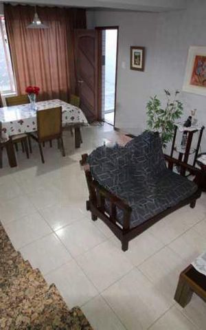 Casa à venda com 258m², 4 quartos e 4 vagas