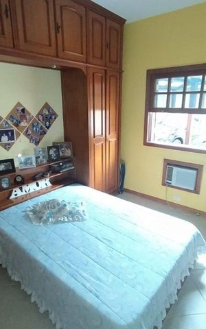 Casa à venda com 378m², 4 quartos e 4 vagas