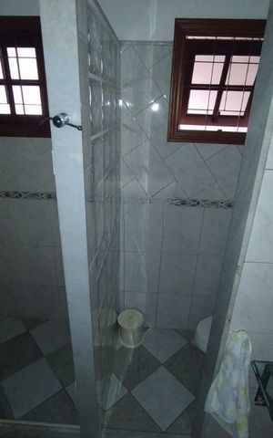 Casa à venda com 378m², 4 quartos e 4 vagas