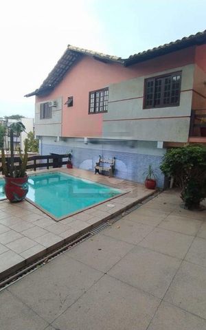 Casa à venda com 378m², 4 quartos e 4 vagas