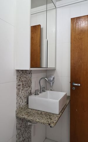 Casa à venda com 300m², 4 quartos e 3 vagasBanheiro da Suíte 2