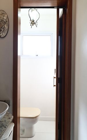 Casa à venda com 300m², 4 quartos e 3 vagasLavabo