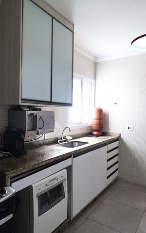 Casa à venda com 300m², 4 quartos e 3 vagasCozinha