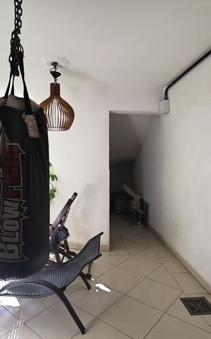 Casa à venda com 300m², 4 quartos e 3 vagasvaranda/jardim