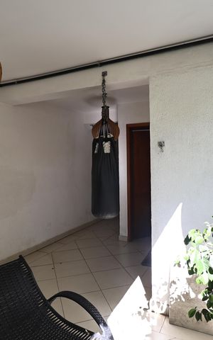 Casa à venda com 300m², 4 quartos e 3 vagasvaranda/jardim