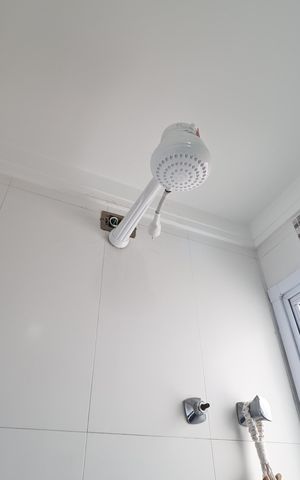 Casa à venda com 300m², 4 quartos e 3 vagasBanheiro da Suíte 2