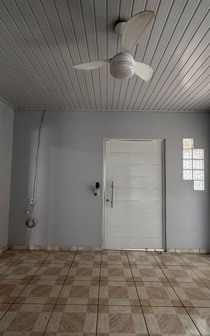 Casa à venda com 110m², 3 quartos e 2 vagas Casa à venda com 110m², 3 quartos e 2 vagasSala