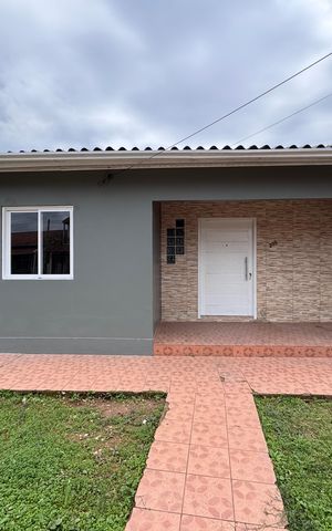 Casa à venda com 110m², 3 quartos e 2 vagas Casa à venda com 110m², 3 quartos e 2 vagasQuintal