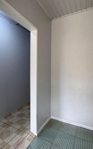Casa à venda com 110m², 3 quartos e 2 vagas Casa à venda com 110m², 3 quartos e 2 vagasCozinha