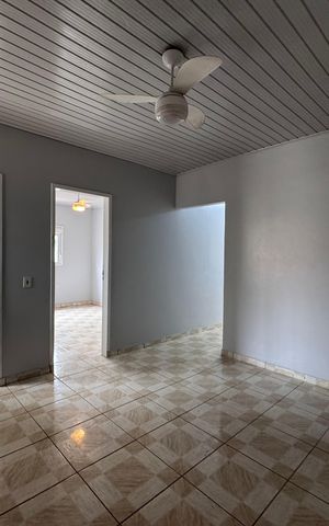 Casa à venda com 110m², 3 quartos e 2 vagas Casa à venda com 110m², 3 quartos e 2 vagasSala