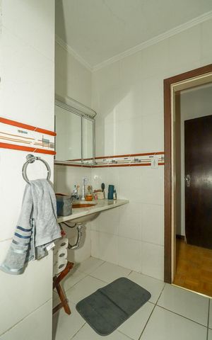 Casa à venda com 226m², 3 quartos e 2 vagasBanheiro Social