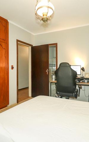 Casa à venda com 226m², 3 quartos e 2 vagasSuíte