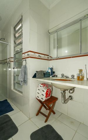 Casa à venda com 226m², 3 quartos e 2 vagasBanheiro Social