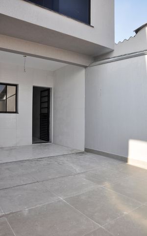 Casa à venda com 130m², 3 quartos e 2 vagas Casa à venda com 130m², 3 quartos e 2 vagasÁrea comum