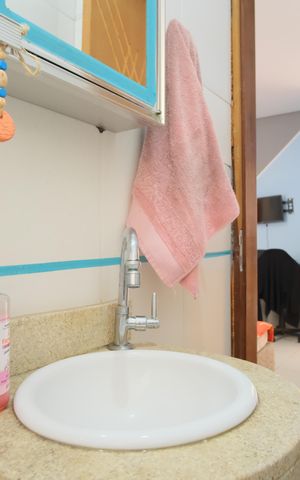 Casa à venda com 145m², 2 quartos e 2 vagasBanheiro da Suíte 1