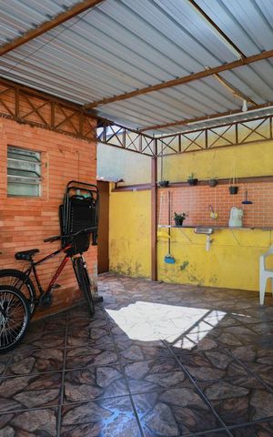 Casa à venda com 212m², 4 quartos e 13 vagas Casa à venda com 212m², 4 quartos e 13 vagasÁrea de lazer