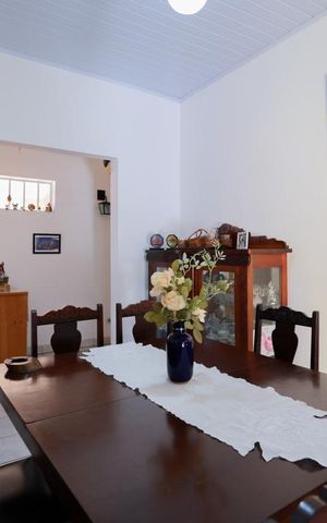 Casa à venda com 212m², 4 quartos e 13 vagas Casa à venda com 212m², 4 quartos e 13 vagasCasa 1 - Sala de jantar