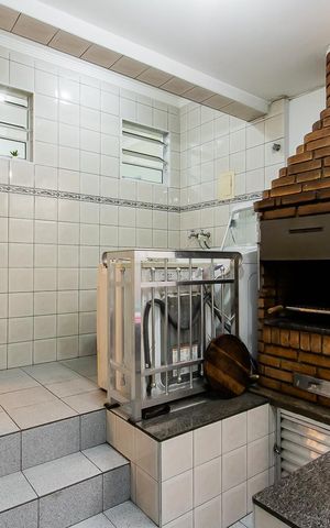 Casa à venda com 178m², 3 quartos e 2 vagas Casa à venda com 178m², 3 quartos e 2 vagasÁrea de Serviço