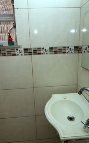 Casa à venda com 102m², 1 quarto e 1 vagaBanheiro