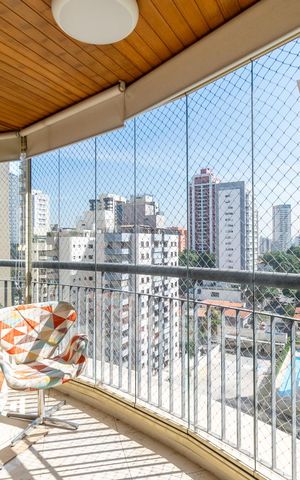 Apartamento para alugar com 130m², 3 quartos e 3 vagas Apartamento para alugar com 130m², 3 quartos e 3 vagasVaranda