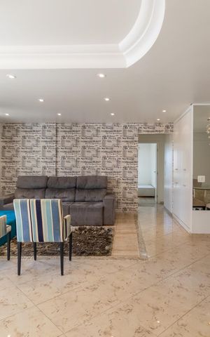 Apartamento para alugar com 130m², 3 quartos e 3 vagas Apartamento para alugar com 130m², 3 quartos e 3 vagasSala