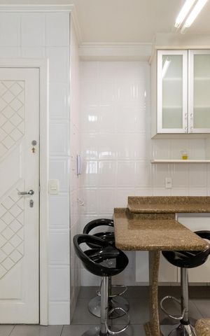 Apartamento para alugar com 130m², 3 quartos e 3 vagas Apartamento para alugar com 130m², 3 quartos e 3 vagasCozinha