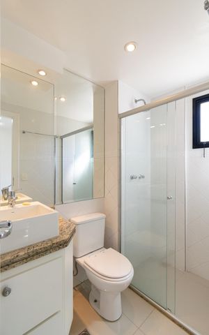 Apartamento para alugar com 130m², 3 quartos e 3 vagas Apartamento para alugar com 130m², 3 quartos e 3 vagasBanheiro da Suíte 2
