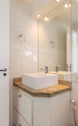 Apartamento para alugar com 130m², 3 quartos e 3 vagas Apartamento para alugar com 130m², 3 quartos e 3 vagasBanheiro da Suíte 2