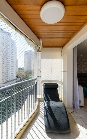 Apartamento para alugar com 130m², 3 quartos e 3 vagas Apartamento para alugar com 130m², 3 quartos e 3 vagasVaranda