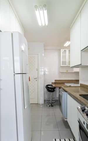 Apartamento para alugar com 130m², 3 quartos e 3 vagas Apartamento para alugar com 130m², 3 quartos e 3 vagasCozinha