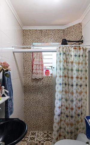 Casa à venda com 300m², 4 quartos e 6 vagas Casa à venda com 300m², 4 quartos e 6 vagasQuarto 2 da Casa 2