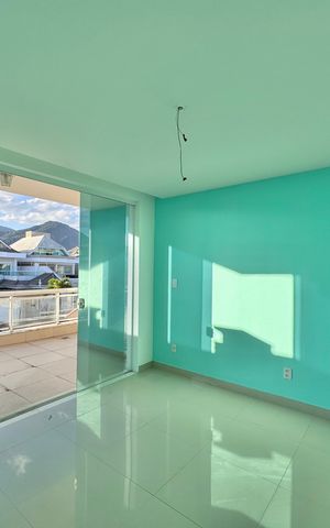 Casa de condomínio à venda com 662m², 4 quartos e 2 vagas Casa de condomínio à venda com 662m², 4 quartos e 2 vagasQuarto