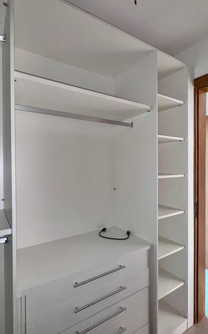 Casa de condomínio à venda com 662m², 4 quartos e 2 vagas Casa de condomínio à venda com 662m², 4 quartos e 2 vagasCloset - Suíte 1