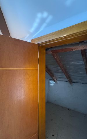 Casa de condomínio à venda com 662m², 4 quartos e 2 vagas Casa de condomínio à venda com 662m², 4 quartos e 2 vagasSótão - Compartimento 1