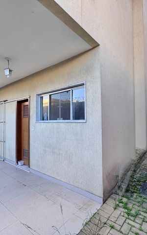 Casa de condomínio à venda com 662m², 4 quartos e 2 vagas Casa de condomínio à venda com 662m², 4 quartos e 2 vagasÁrea externa