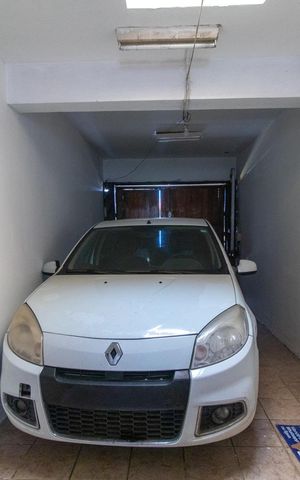 Casa à venda com 300m², 5 quartos e 4 vagas Casa à venda com 300m², 5 quartos e 4 vagasGaragem