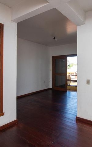 Casa à venda com 300m², 5 quartos e 4 vagas Casa à venda com 300m², 5 quartos e 4 vagasCopa