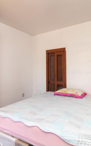 Casa à venda com 300m², 5 quartos e 4 vagas Casa à venda com 300m², 5 quartos e 4 vagasSuíte
