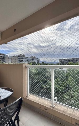 Apartamento à venda com 64m², 2 quartos e 1 vaga Apartamento à venda com 64m², 2 quartos e 1 vagaVaranda