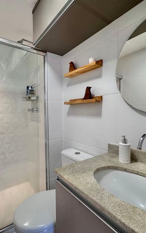 Apartamento à venda com 64m², 2 quartos e 1 vaga Apartamento à venda com 64m², 2 quartos e 1 vagaBanheiro da Suíte