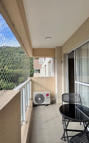 Apartamento à venda com 64m², 2 quartos e 1 vaga Apartamento à venda com 64m², 2 quartos e 1 vagaVaranda