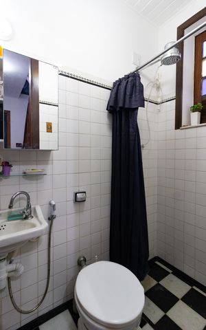 Casa à venda com 190m², 4 quartos e 2 vagas Casa à venda com 190m², 4 quartos e 2 vagasBanheiro social 2