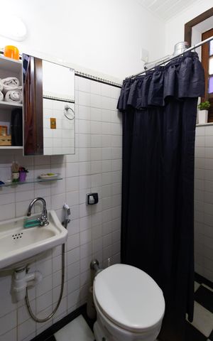 Casa à venda com 190m², 4 quartos e 2 vagas Casa à venda com 190m², 4 quartos e 2 vagasBanheiro social 2