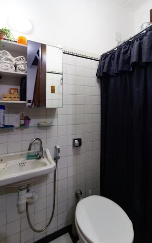 Casa à venda com 190m², 4 quartos e 2 vagas Casa à venda com 190m², 4 quartos e 2 vagasBanheiro social 2
