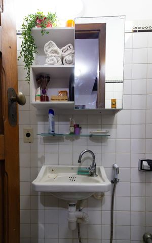 Casa à venda com 190m², 4 quartos e 2 vagas Casa à venda com 190m², 4 quartos e 2 vagasBanheiro social 2