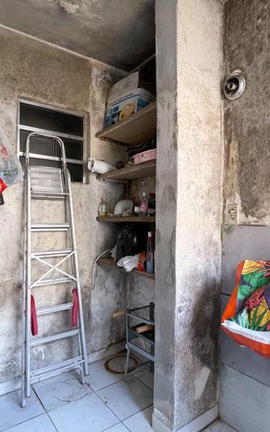 Casa à venda com 300m², 5 quartos e 3 vagas Casa à venda com 300m², 5 quartos e 3 vagasÁrea de Serviço - Casa 1