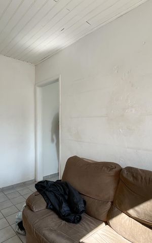 Casa à venda com 300m², 5 quartos e 3 vagas Casa à venda com 300m², 5 quartos e 3 vagasCasa 2 - Sala