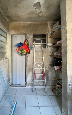 Casa à venda com 300m², 5 quartos e 3 vagas Casa à venda com 300m², 5 quartos e 3 vagasÁrea de Serviço - Casa 1